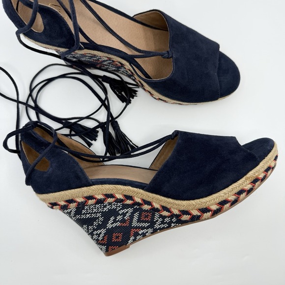 NEW‎ CABI ISLA SUEDE WEDGE ESPADRILLE AZTEC WOMEN 10 Ankle Tassel Nautical 6001 - Picture 2 of 16